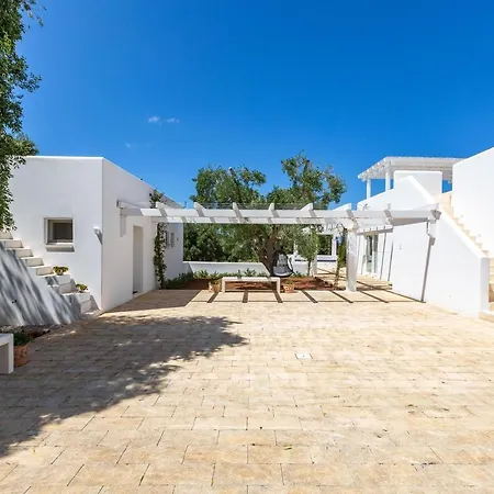 Maison Elle فيلة كاروفينيو
